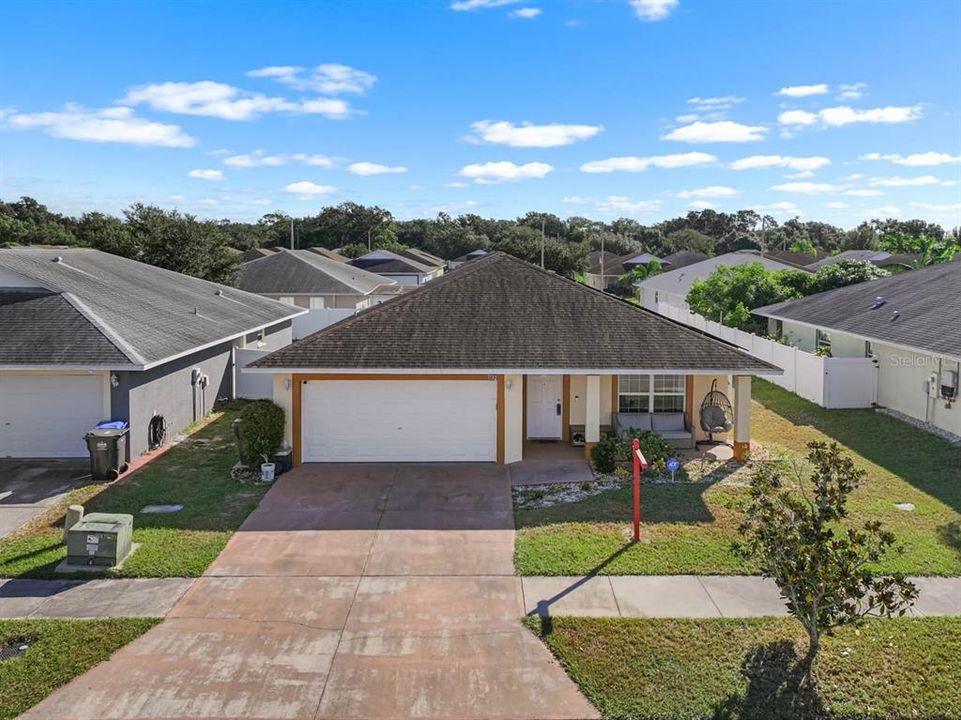 For Sale: $320,000 (4 beds, 2 baths, 1612 Square Feet)