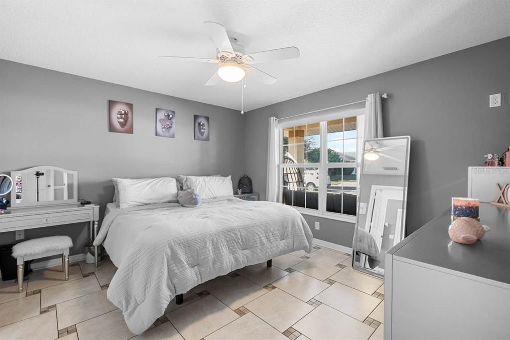 For Sale: $320,000 (4 beds, 2 baths, 1612 Square Feet)