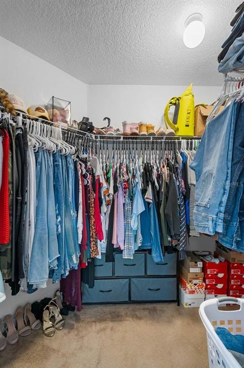 For Sale: $320,000 (4 beds, 2 baths, 1612 Square Feet)