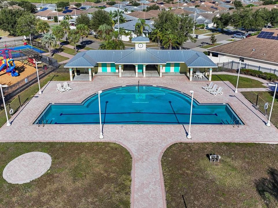 For Sale: $320,000 (4 beds, 2 baths, 1612 Square Feet)