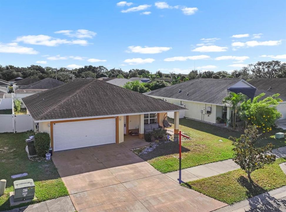 For Sale: $320,000 (4 beds, 2 baths, 1612 Square Feet)