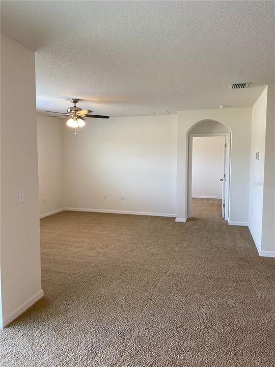 出租: $1,850 (4 贝兹, 2 浴室, 1827 平方英尺)