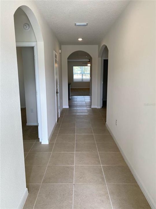 出租: $1,850 (4 贝兹, 2 浴室, 1827 平方英尺)