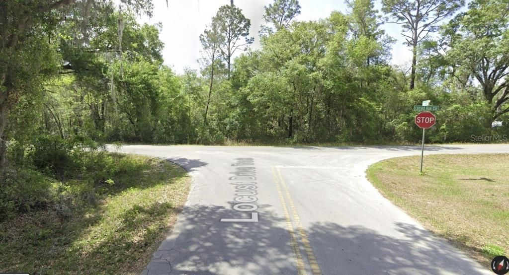 На продажу: $27,700 (0.36 acres)