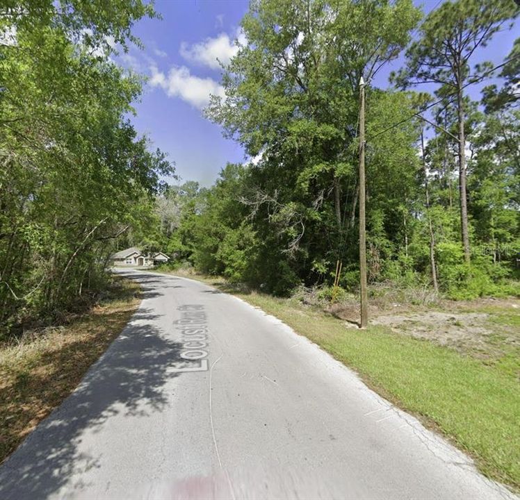 На продажу: $27,700 (0.36 acres)