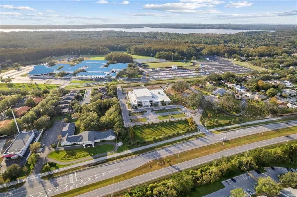 For Sale: $195,000 (2 beds, 2 baths, 1038 Square Feet)