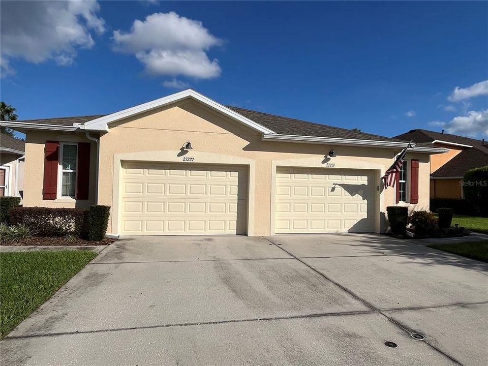 待售: $270,000 (2 贝兹, 2 浴室, 1376 平方英尺)