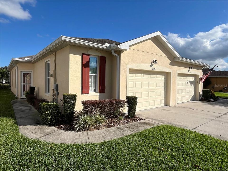 待售: $270,000 (2 贝兹, 2 浴室, 1376 平方英尺)