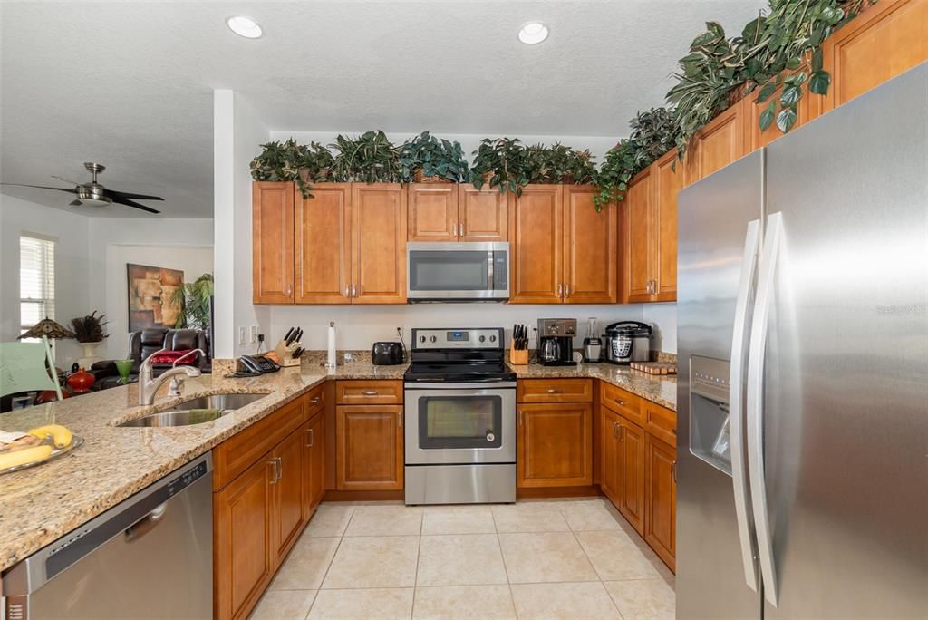 待售: $270,000 (2 贝兹, 2 浴室, 1376 平方英尺)