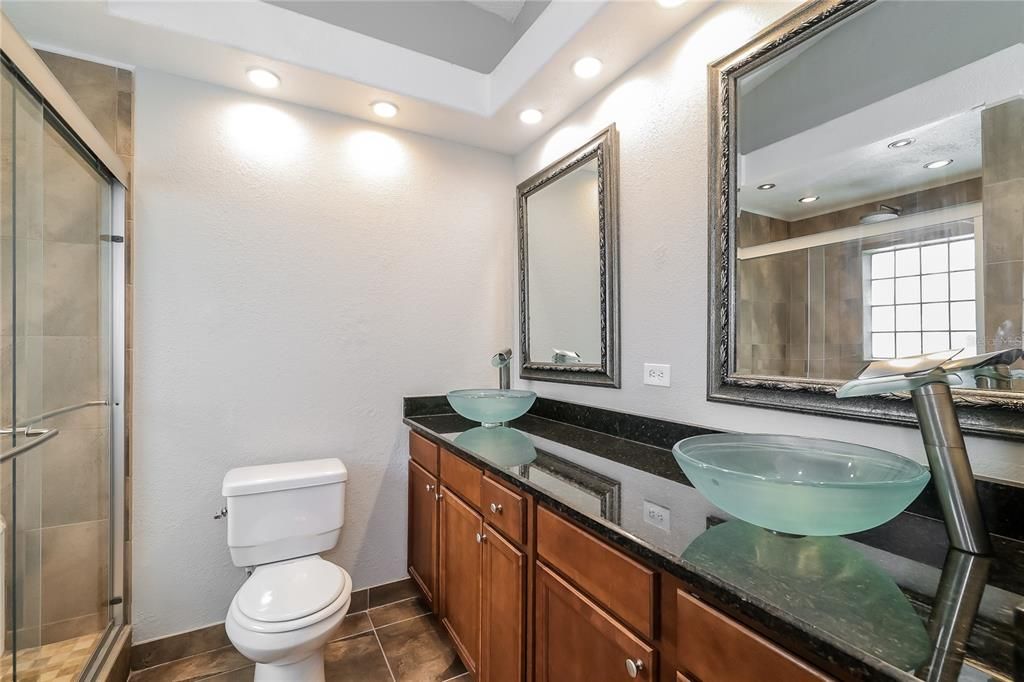 出租: $1,895 (4 贝兹, 2 浴室, 1972 平方英尺)