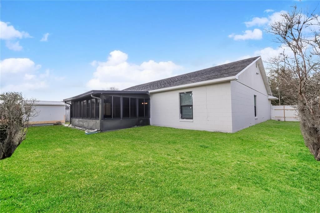 出租: $1,895 (4 贝兹, 2 浴室, 1972 平方英尺)