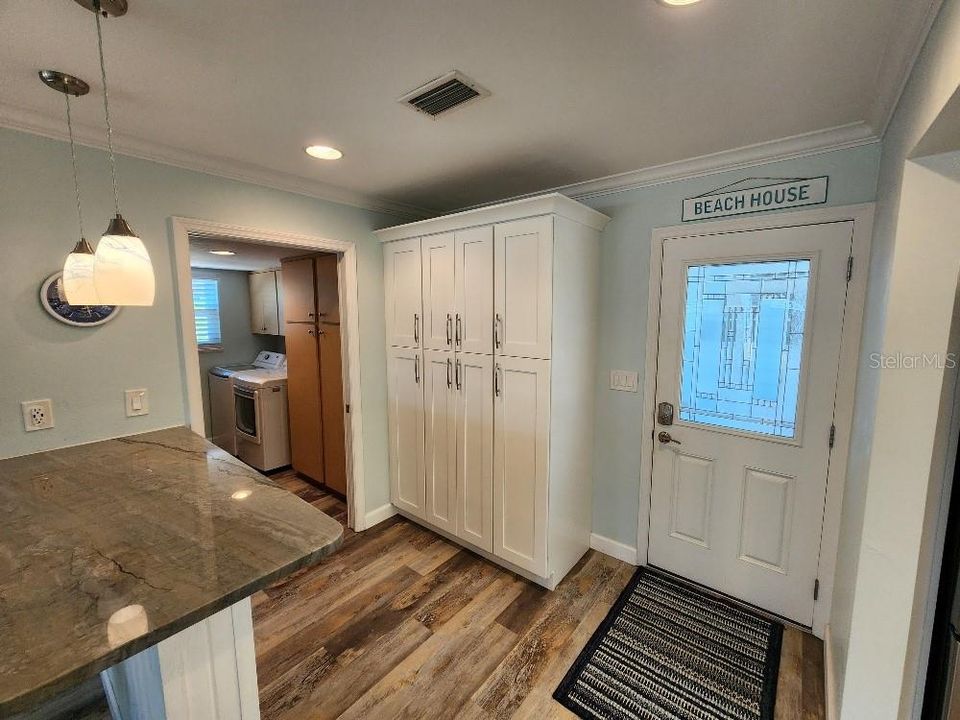 For Sale: $1,250,000 (3 beds, 3 baths, 2288 Square Feet)