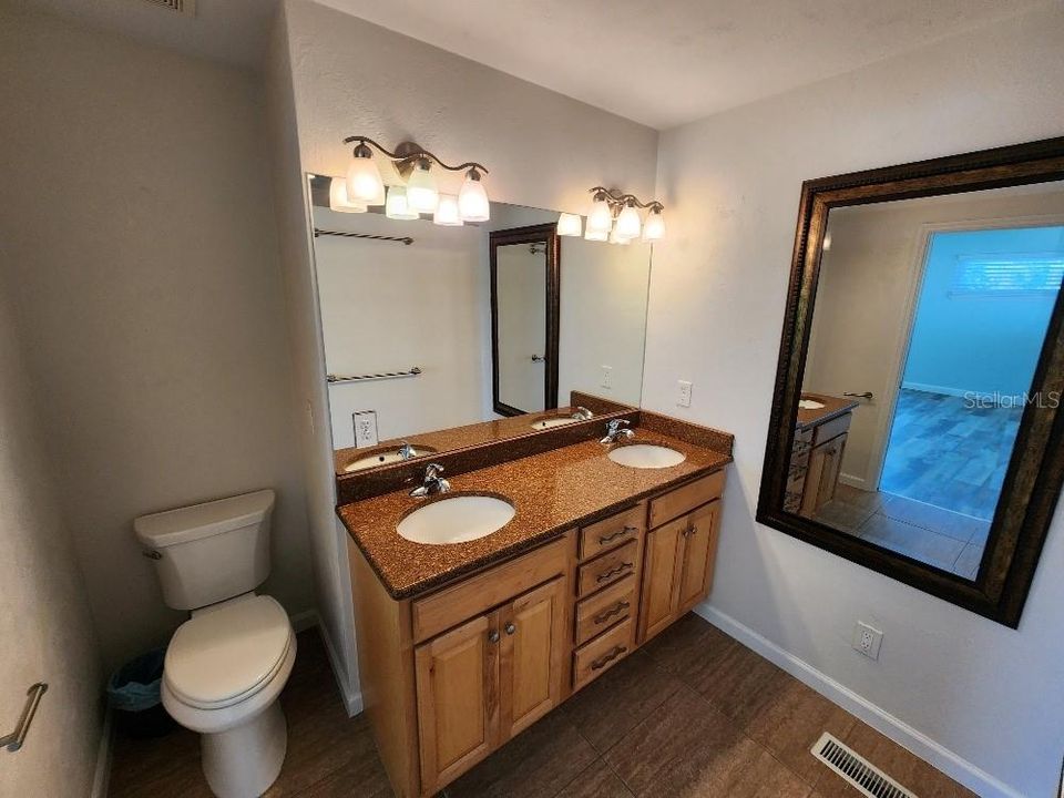 For Sale: $1,250,000 (3 beds, 3 baths, 2288 Square Feet)