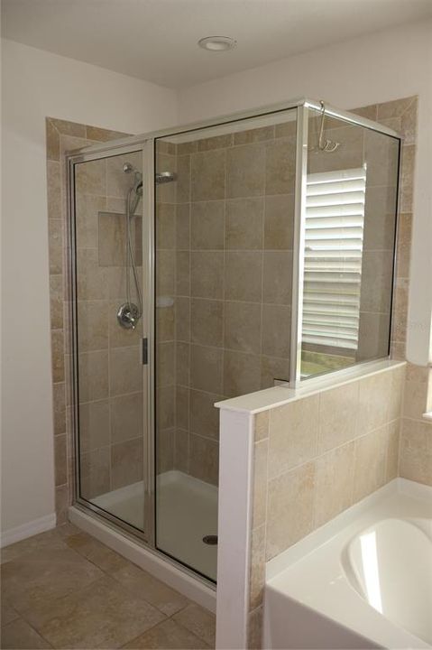 En Renta: $2,600 (5 camas, 3 baños, 3609 Pies cuadrados)