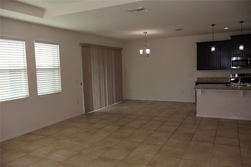 En Renta: $2,600 (5 camas, 3 baños, 3609 Pies cuadrados)