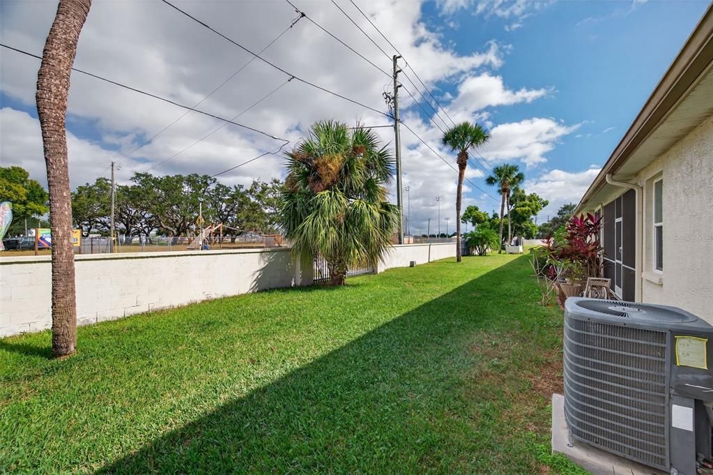 For Sale: $349,900 (3 beds, 2 baths, 1613 Square Feet)