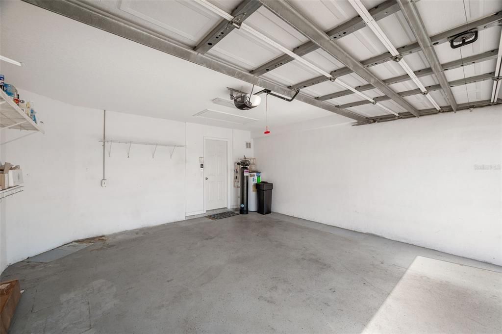 For Sale: $349,900 (3 beds, 2 baths, 1613 Square Feet)