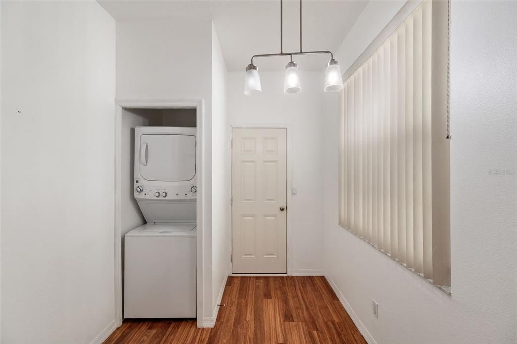 For Sale: $349,900 (3 beds, 2 baths, 1613 Square Feet)