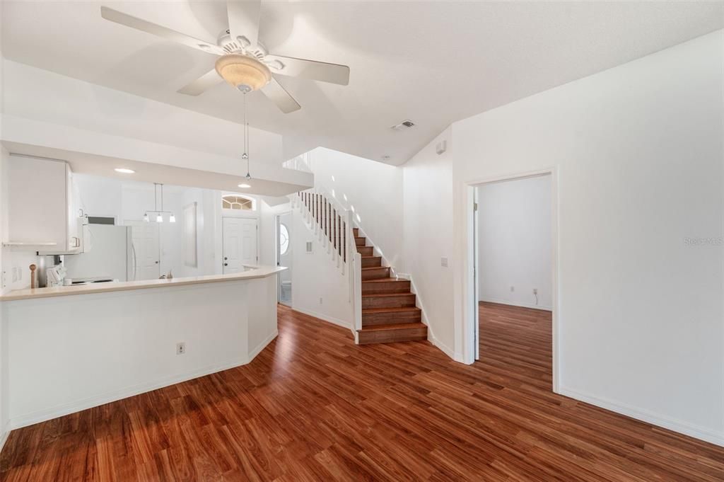 For Sale: $349,900 (3 beds, 2 baths, 1613 Square Feet)