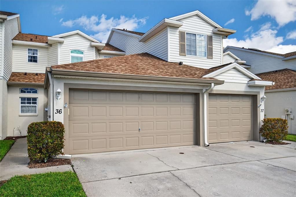 For Sale: $349,900 (3 beds, 2 baths, 1613 Square Feet)