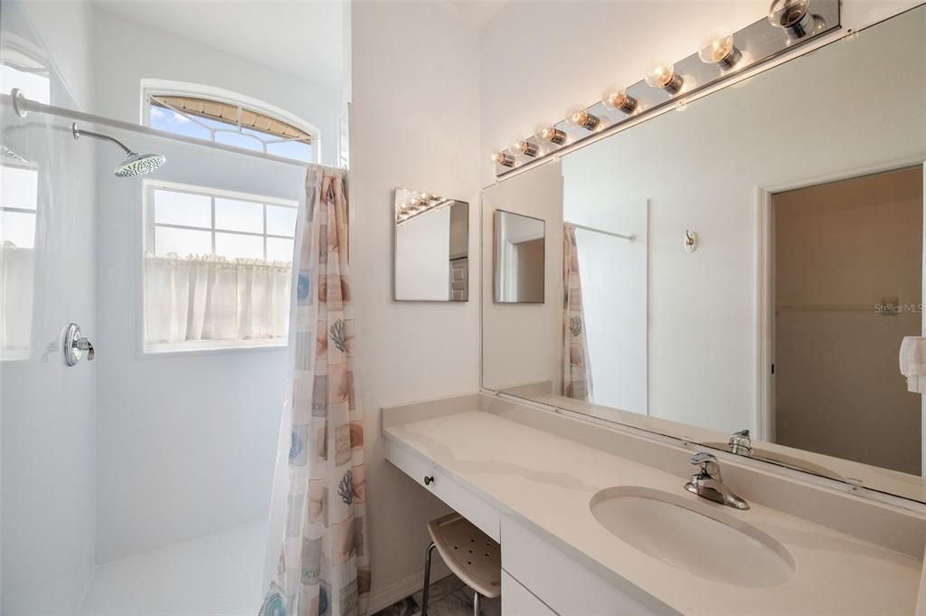 For Sale: $349,900 (3 beds, 2 baths, 1613 Square Feet)