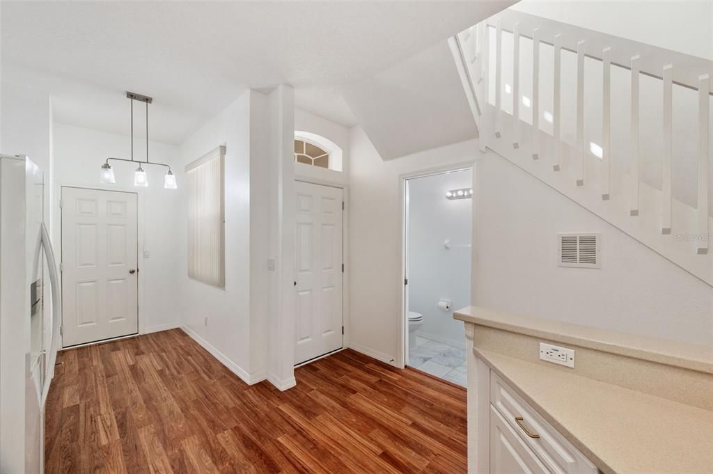 For Sale: $349,900 (3 beds, 2 baths, 1613 Square Feet)