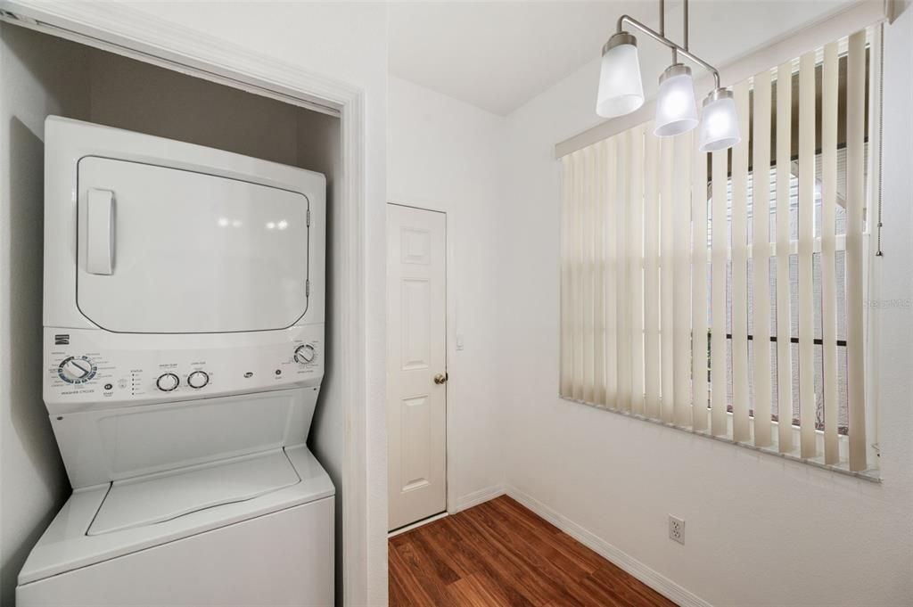 For Sale: $349,900 (3 beds, 2 baths, 1613 Square Feet)