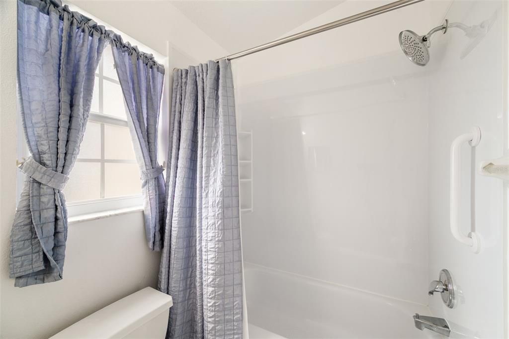 For Sale: $349,900 (3 beds, 2 baths, 1613 Square Feet)