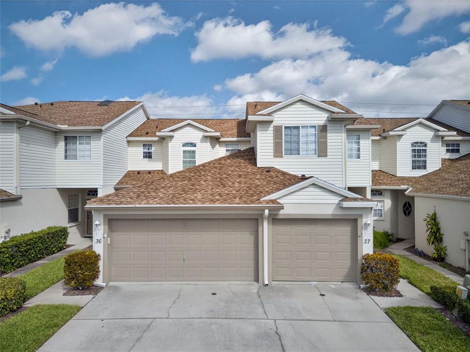 For Sale: $349,900 (3 beds, 2 baths, 1613 Square Feet)