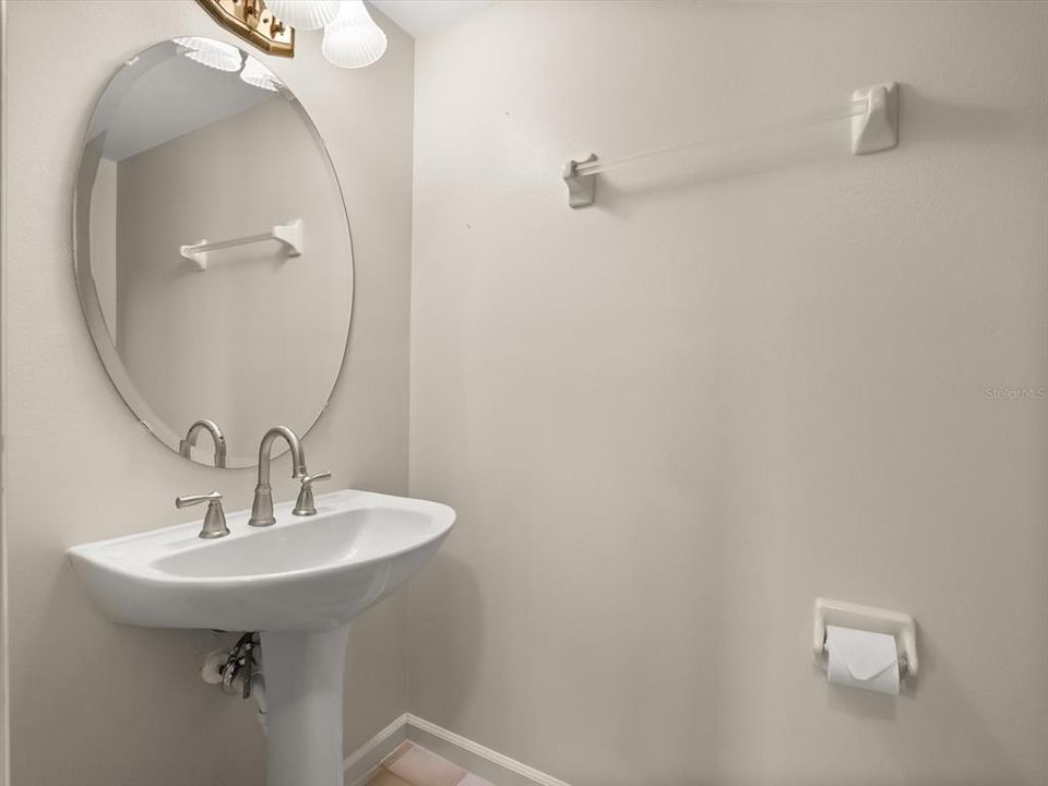 待售: $449,900 (4 贝兹, 2 浴室, 2074 平方英尺)