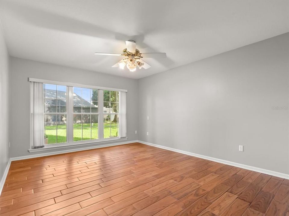 待售: $449,900 (4 贝兹, 2 浴室, 2074 平方英尺)