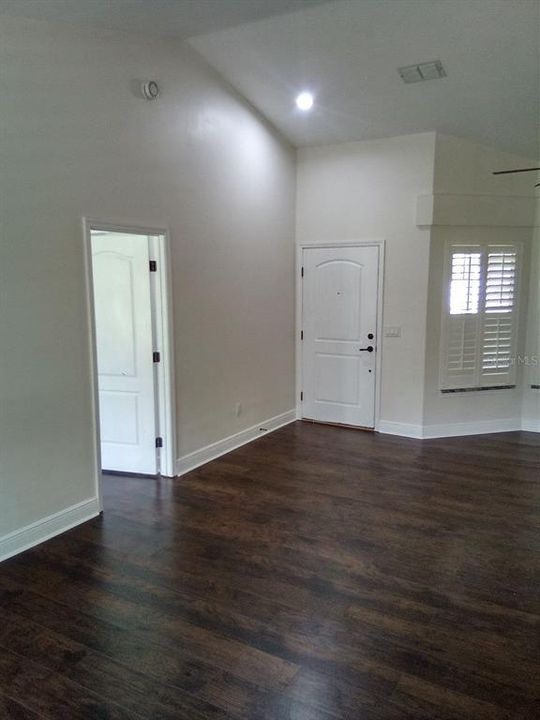 出租: $2,600 (4 贝兹, 2 浴室, 1820 平方英尺)