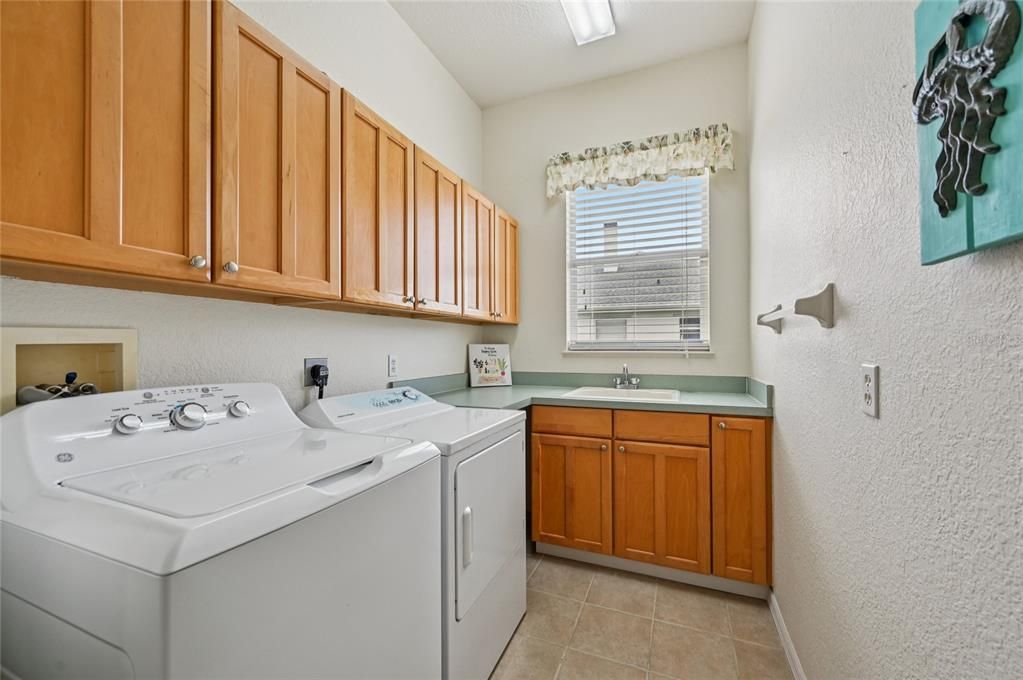 For Sale: $595,000 (3 beds, 2 baths, 2167 Square Feet)