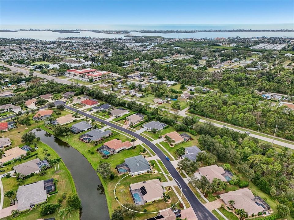 For Sale: $595,000 (3 beds, 2 baths, 2167 Square Feet)