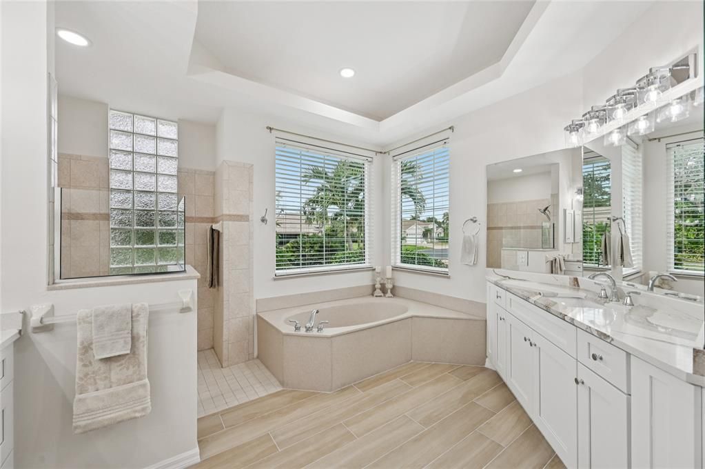 For Sale: $595,000 (3 beds, 2 baths, 2167 Square Feet)