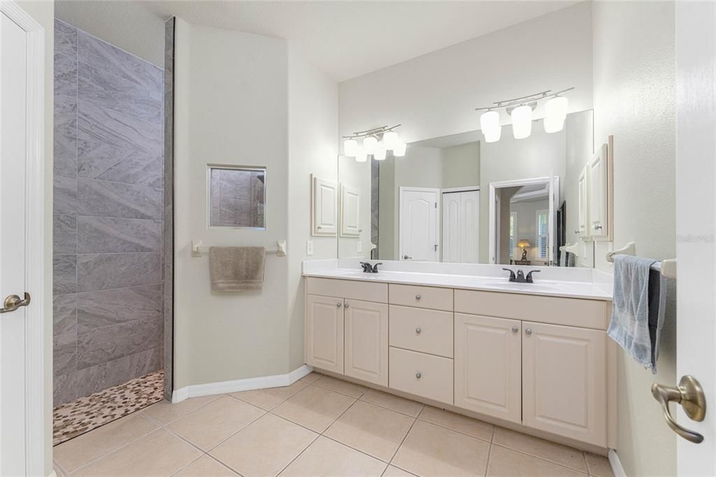 待售: $399,900 (3 贝兹, 2 浴室, 1751 平方英尺)