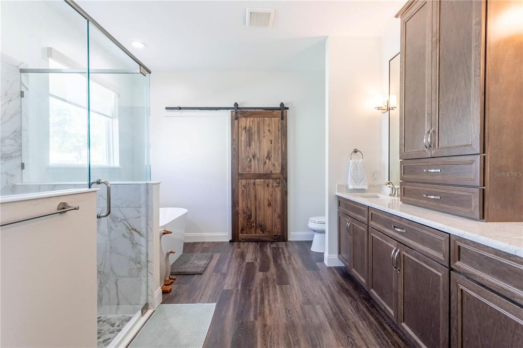 For Sale: $539,000 (2 beds, 2 baths, 1896 Square Feet)