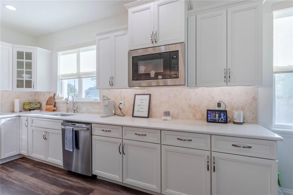 For Sale: $539,000 (2 beds, 2 baths, 1896 Square Feet)