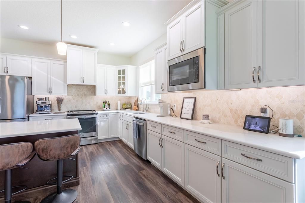 For Sale: $539,000 (2 beds, 2 baths, 1896 Square Feet)