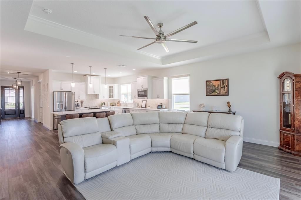 For Sale: $539,000 (2 beds, 2 baths, 1896 Square Feet)