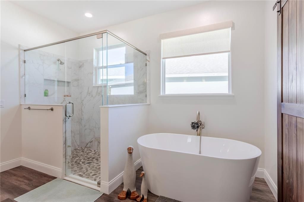 For Sale: $539,000 (2 beds, 2 baths, 1896 Square Feet)