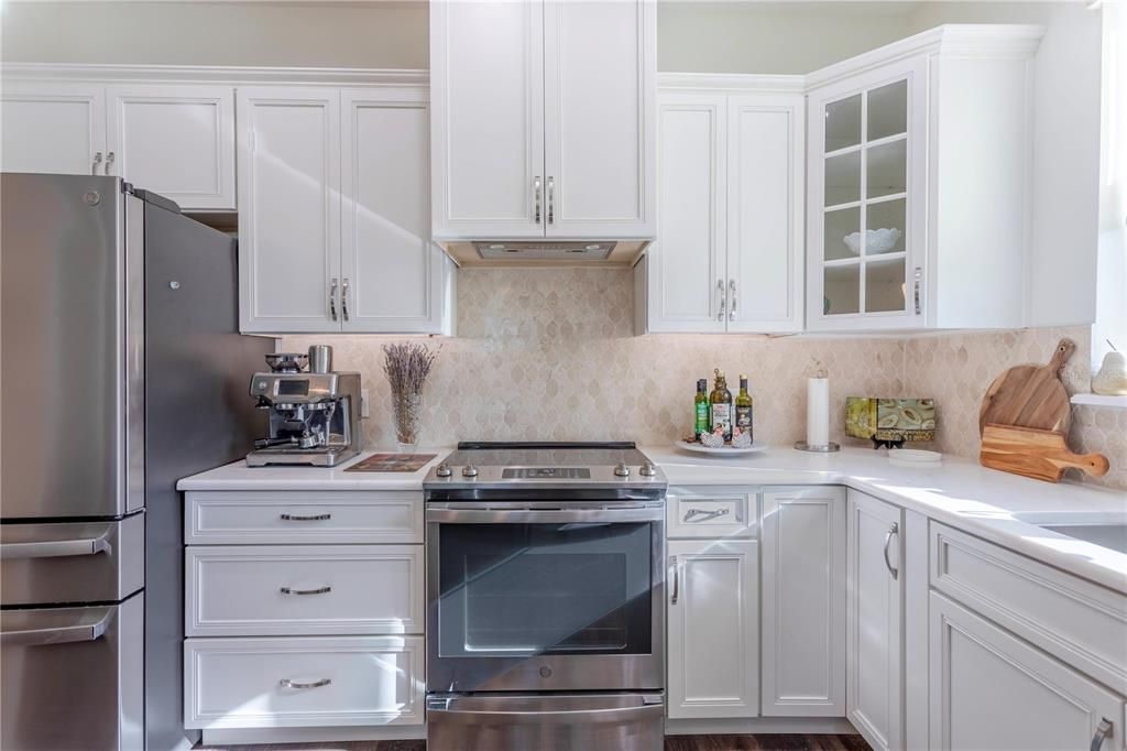 For Sale: $539,000 (2 beds, 2 baths, 1896 Square Feet)