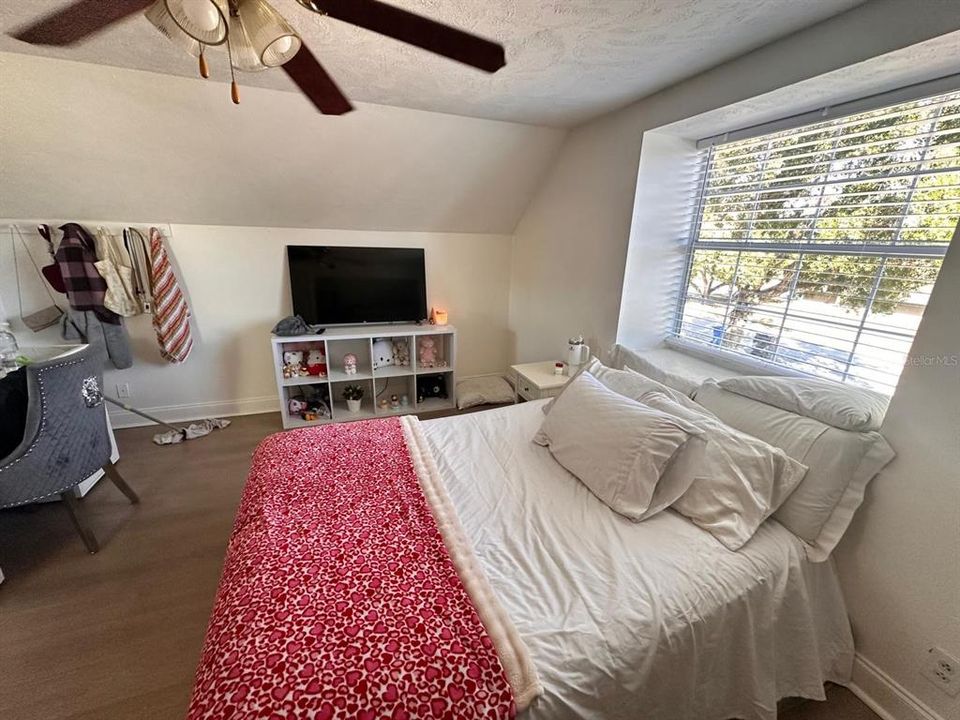 For Sale: $435,000 (4 beds, 2 baths, 2229 Square Feet)