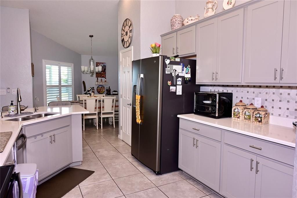 For Sale: $399,900 (4 beds, 2 baths, 1883 Square Feet)