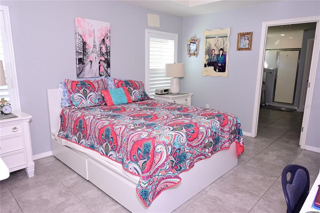 For Sale: $399,900 (4 beds, 2 baths, 1883 Square Feet)