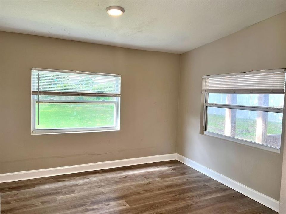 Active With Contract: $1,898 (4 beds, 2 baths, 1326 Square Feet)