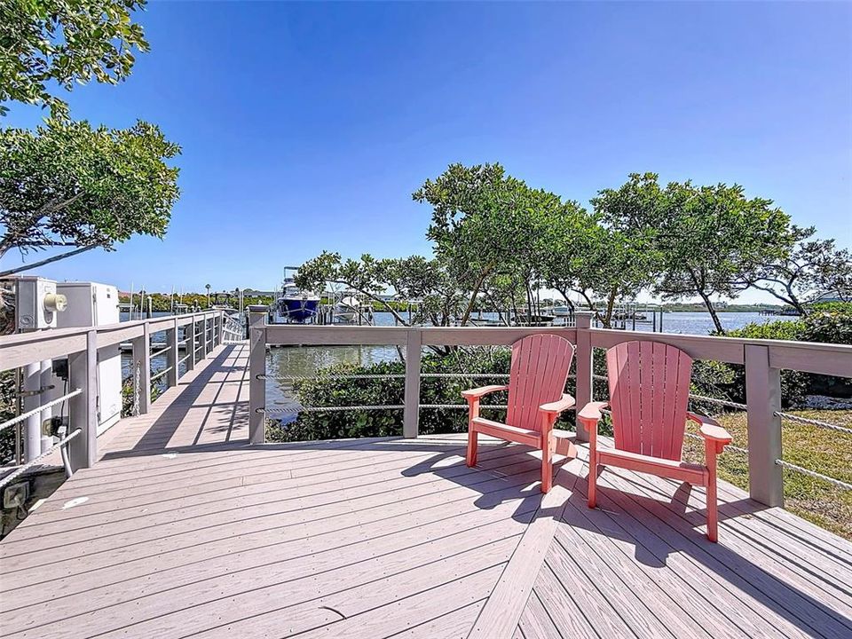 合同活跃: $1,049,950 (3 贝兹, 2 浴室, 1874 平方英尺)