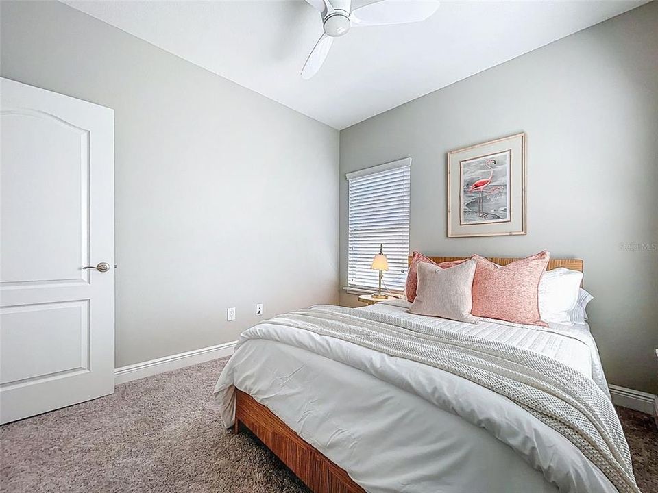 合同活跃: $1,049,950 (3 贝兹, 2 浴室, 1874 平方英尺)