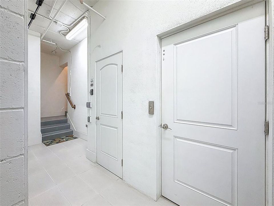 合同活跃: $1,049,950 (3 贝兹, 2 浴室, 1874 平方英尺)