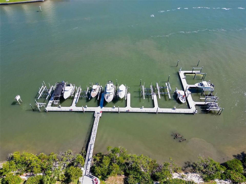 合同活跃: $1,049,950 (3 贝兹, 2 浴室, 1874 平方英尺)